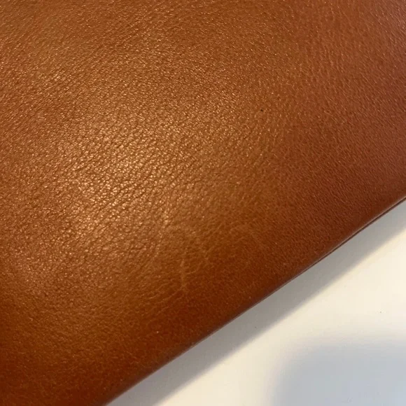 Madewell leather “the pouch” clutch - Picture 13 of 13